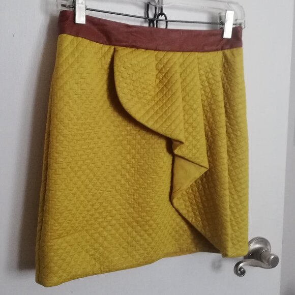 Anthropologie Yellow HD in Paris Mini Skirt - XS - Picture 2 of 5